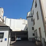 Einzigartiges Angebot - Maisonette Mit Balkon & Parkplatz, Zentral & Ruhig