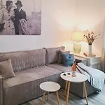 Apartment Einzigartiges Angebot - Maisonette Mit Balkon & Parkplatz, Zentral & Ruhig *