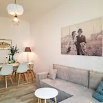 Einzigartiges Angebot - Maisonette Mit Balkon & Parkplatz, Zentral & Ruhig Apartment Ruedesheim am Rhein