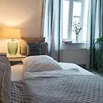 Einzigartiges Angebot - Maisonette Mit Balkon & Parkplatz, Zentral & Ruhig Apartment *