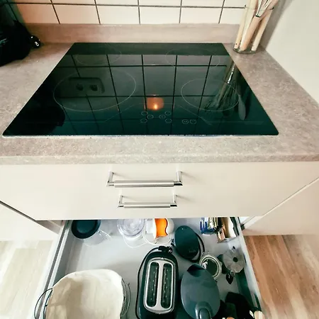 Einzigartiges Angebot - Maisonette Mit Balkon & Parkplatz, Zentral & Ruhig 아파트 *