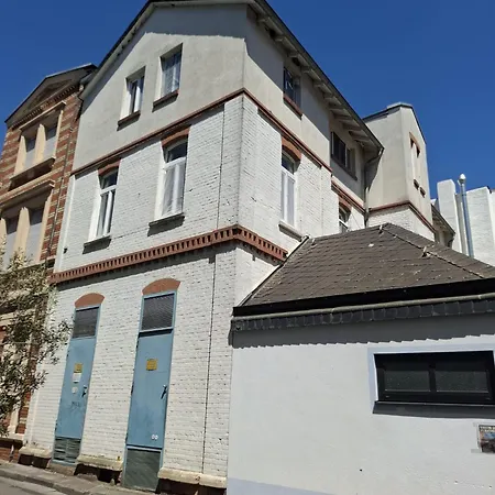 Einzigartiges Angebot - Maisonette Mit Balkon & Parkplatz, Zentral & Ruhig Appartamento