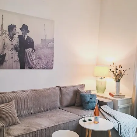 Einzigartiges Angebot - Maisonette Mit Balkon & Parkplatz, Zentral & Ruhig * 로데스하임암라인