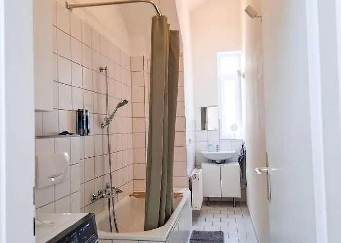 Appartement Einzigartiges Angebot - Maisonette Mit Balkon & Parkplatz, Zentral & Ruhig